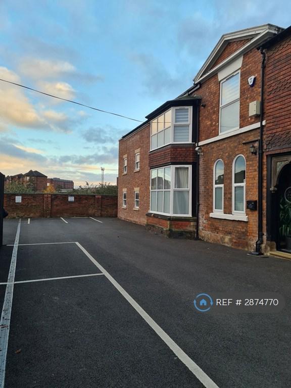 1 bedroom flat in The Grange, Chester, CH2 (1 bed) (#2874770)