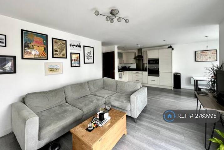 2 bedroom flat in Midlothian Court, Gateshead, NE8 (2 bed) (#2763995)