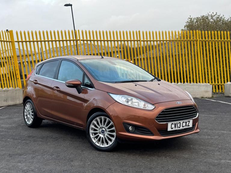 2013 Ford Fiesta 1.5 TDCi Titanium Euro 5 5dr HATCHBACK Diesel Manual