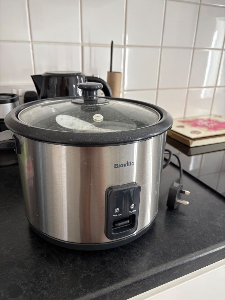 Breville Rice Cooker with Steamer & Spoon – Good Condition