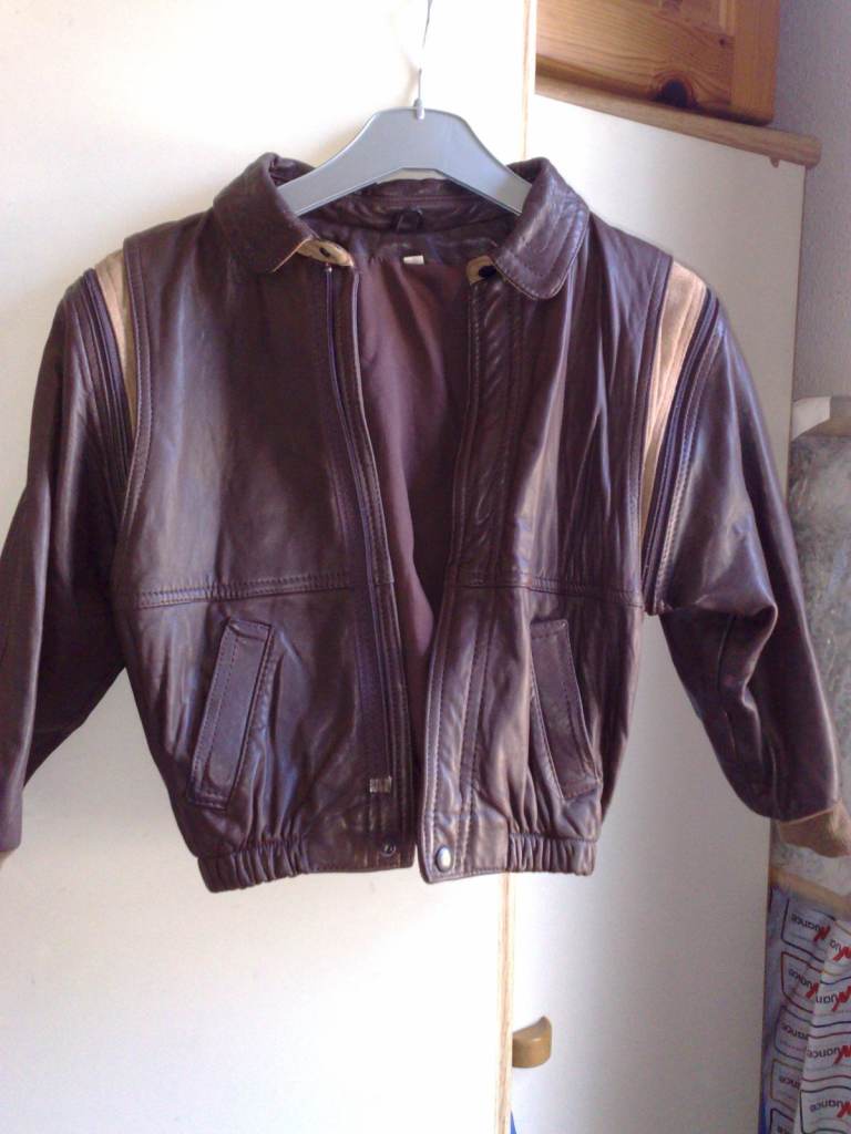 BRAND NEW BROWN LEATHER JACKET FOR A 4 TO 6 YEARS OLD - REDUCED TO £15 UNTIL 16 JANUARY -
