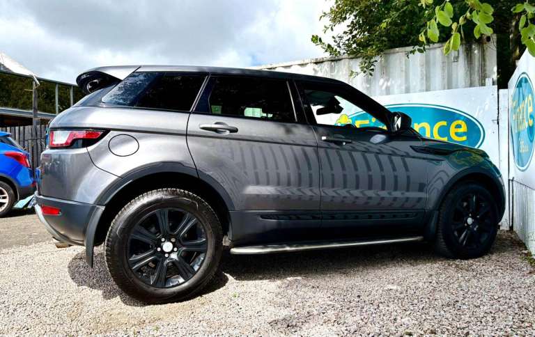 CAN'T GET CREDIT? CALL US! Range Rover Evoque 2.0 Td4 SE Tech AWD, Auto - £249 DEPOSIT, £82 PER WEEK