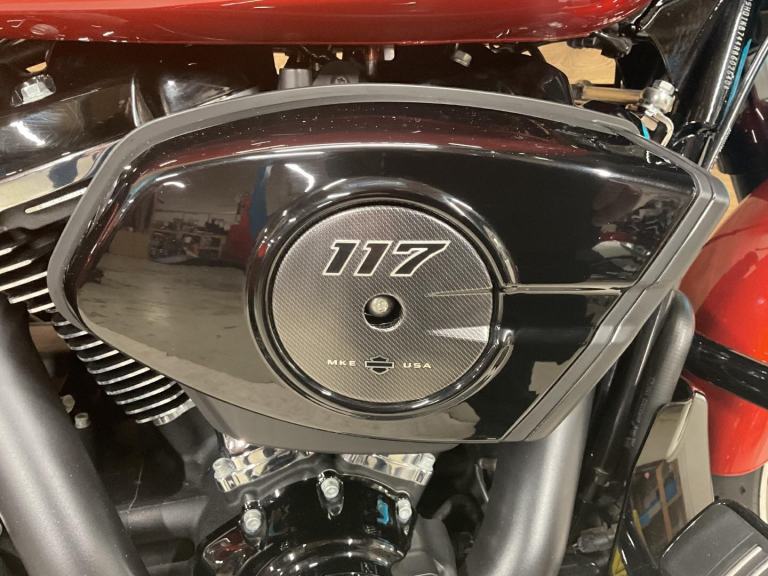 HARLEY-DAVIDSON STREETGLIDE