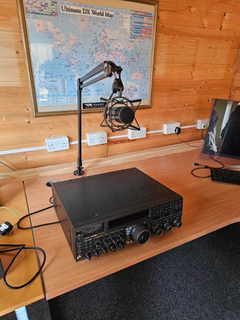 Yaesu hf.50 MHzTransceiver  FTdx5000