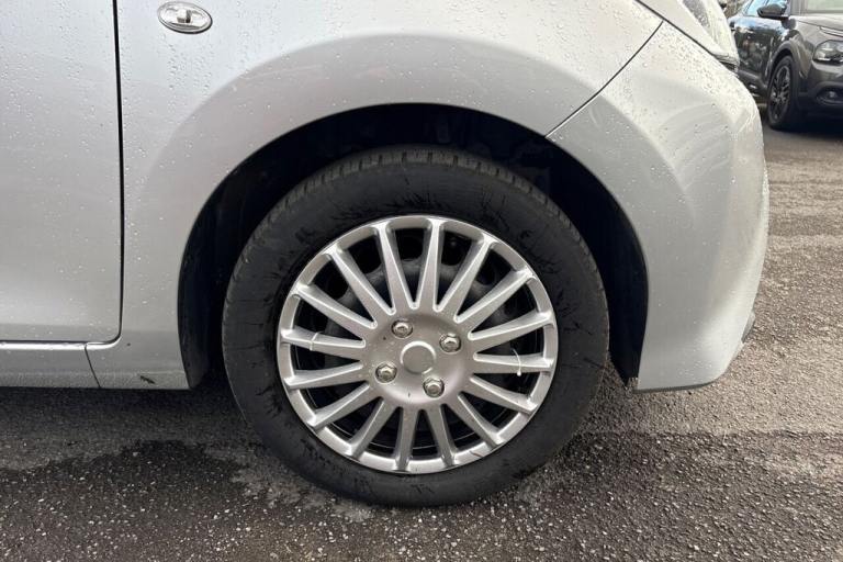 2021 71 TOYOTA AYGO 1.0 VVT-I X-PLAY HATCHBACK 5DR PETROL MANUAL EURO 6 (S/S) (7