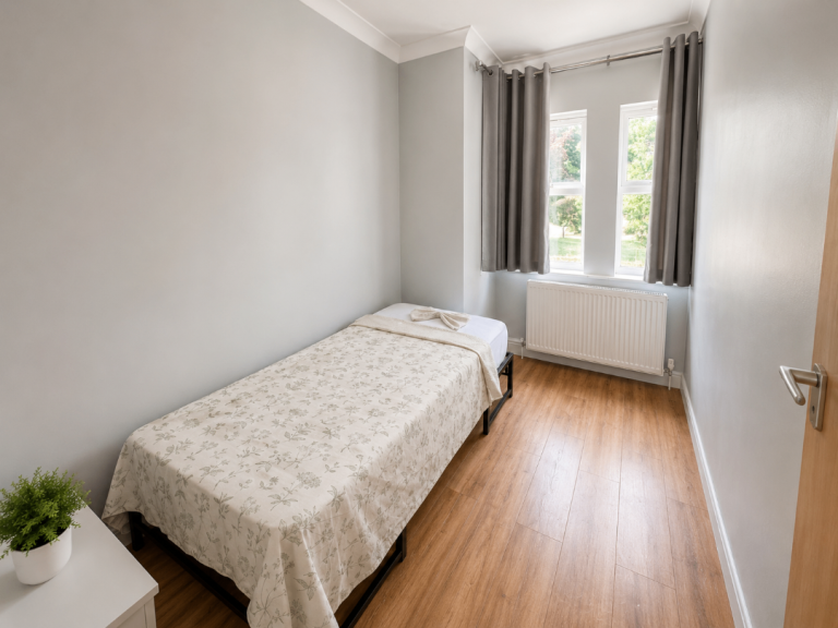 🍁No Deposit – Cozy Room Available – Canning Town📍
