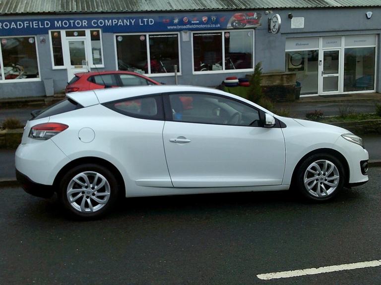 2014 14-reg Renault Megane 1.5 DCi Dynamique TOM TOM Coupe in white