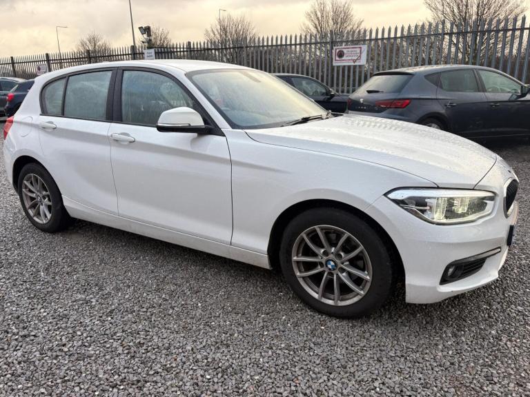 2017 BMW 1 Series 116d SE Business 5dr [Nav/Servotronic] HATCHBACK DIESEL Manual