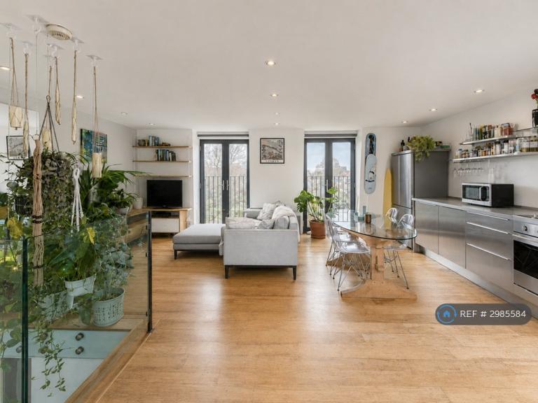2 bedroom flat in Bromfelde Road, London, SW4 (2 bed) (#2985584)