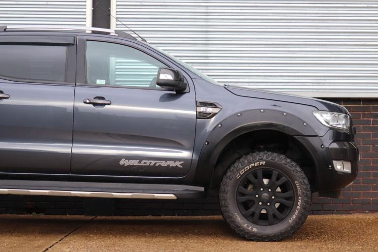 Ford Ranger 3.2 TDCi Wildtrak Auto - RAPTOR LOOKS 