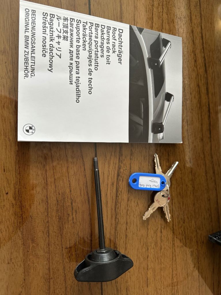 Genuine BMW OEM lockable Roof Rails for BMW IX - used 
