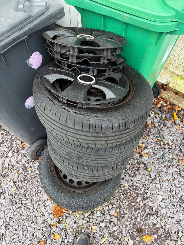 Steel alloys with tyres