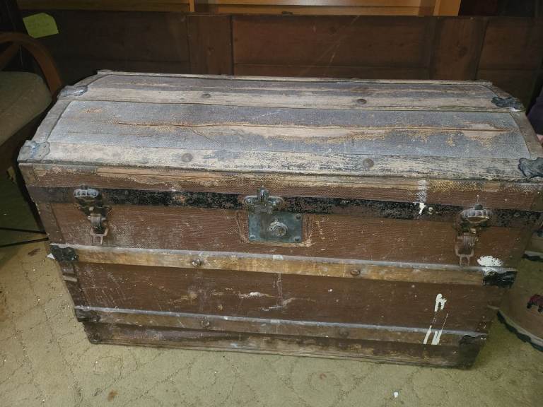 Vintage Trunk / Chest / Storage 