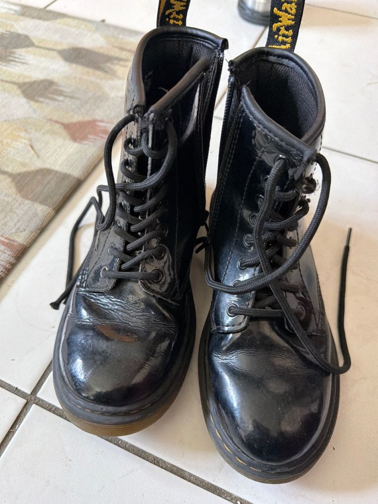Dr Martens Black Patent Leather Boots – Good Condition