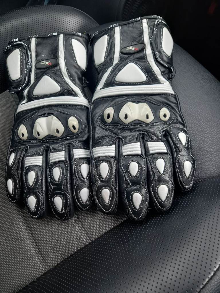 Mc gloves new 