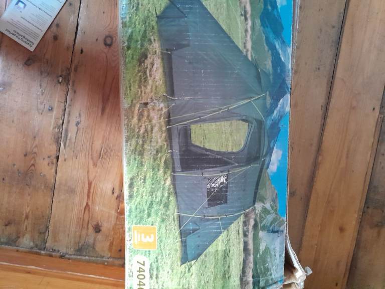 Brand new boxed Adventuridge , Spacious 4 Man Tent