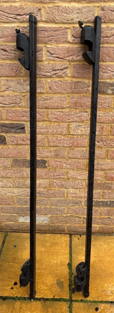 Atera roof bars