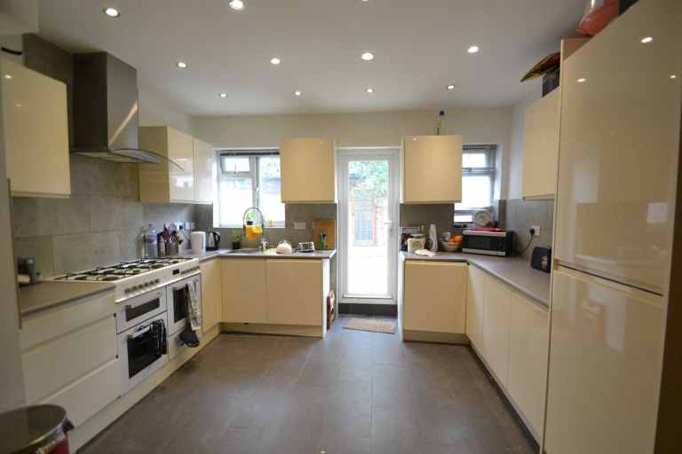 1 bedroom in Drayton Gardens, West Ealing