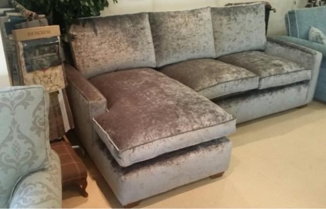 Corner sofa available with cash on delivery 