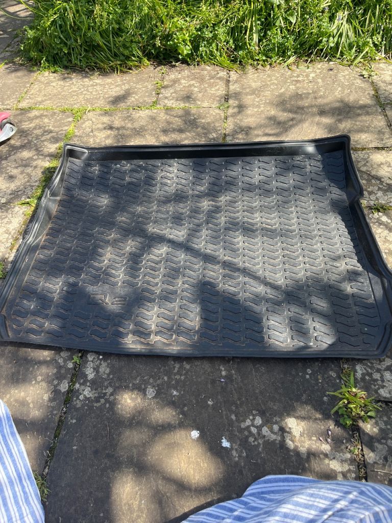 Audi Q2 boot liner 