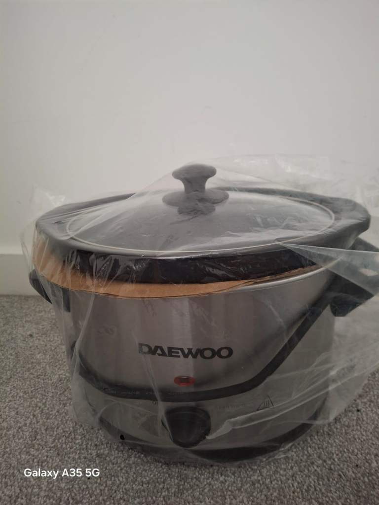 Daewoo 3.5L Stainless Steel Slow Cooker - Brand New