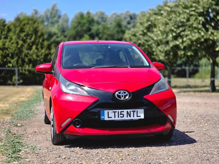 2015 Toyota AYGO 1.0 VVT-i x-play x-shift Euro 5 5dr Euro 5 HATCHBACK Petrol Automatic