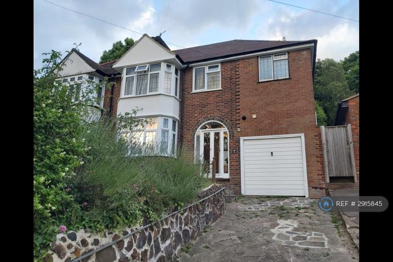 5 bedroom house in Wardown Crescent, Luton, LU2 (5 bed) (#2915845)