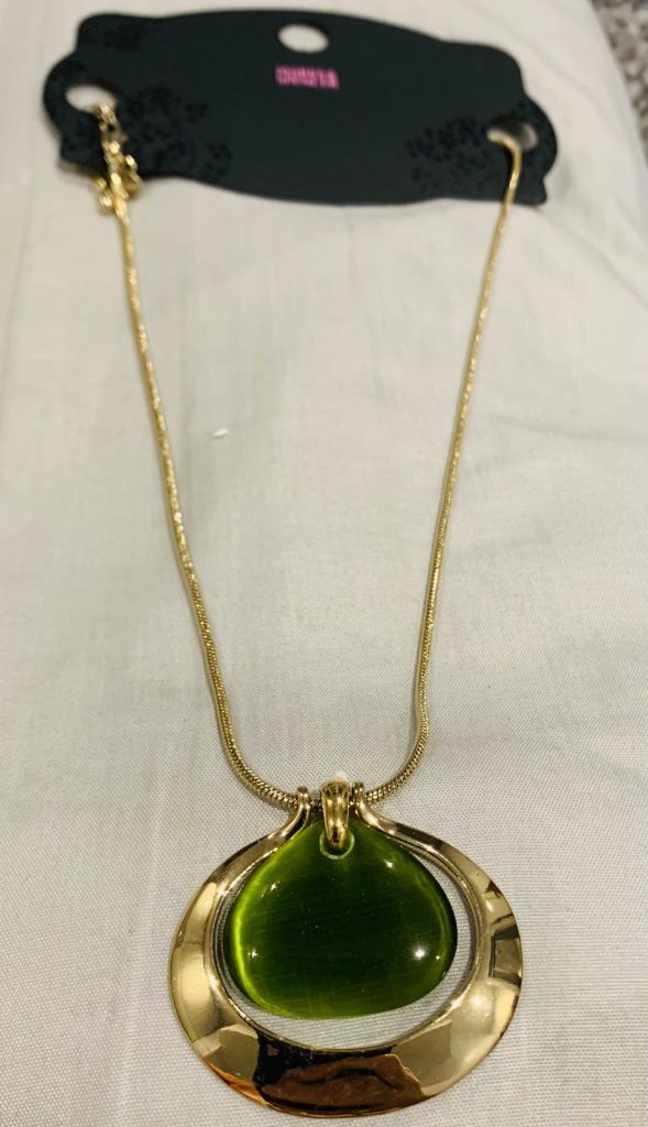 M&S New beautiful necklace very good quality 
