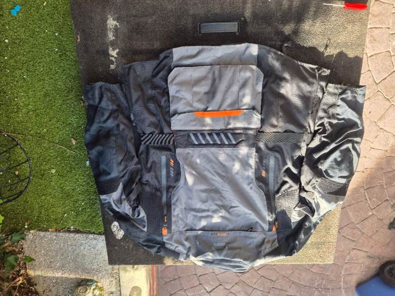 TEXTILE JACKET