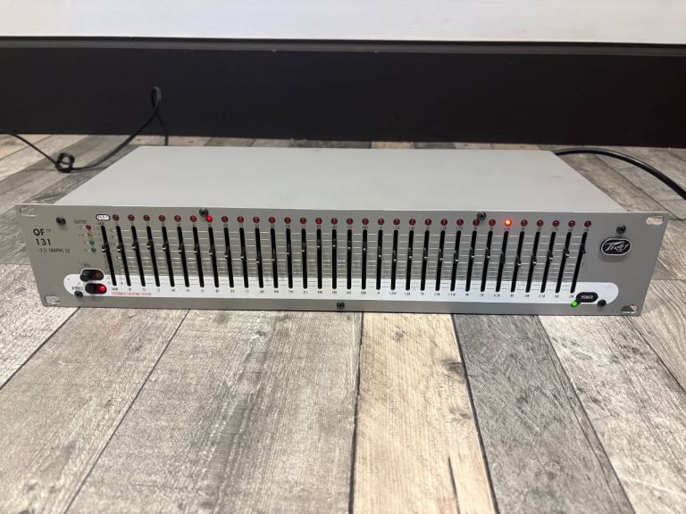 Peavy QF131 - 31 Band - Graphic Equaliser Powers up Untested 