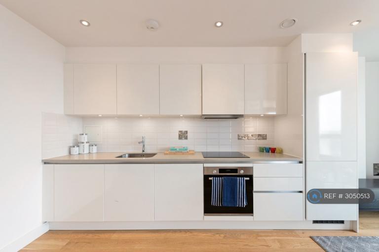 1 bedroom flat in Montrose Crescent, Wembley, HA0 (1 bed) (#3050513)