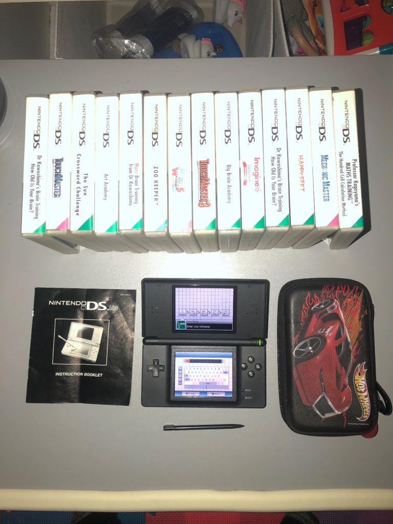 Nintendo Ds Lite Black NEAR MINT with 14 Games + Case + Manual ✅