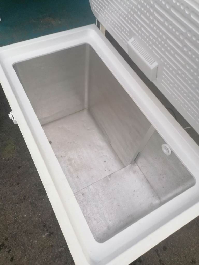 FREEZER CHEST FREEZER LARGE 315 LITRE CAPACITY HOTPOINT NICE CONDITION CAN DELIVER £260