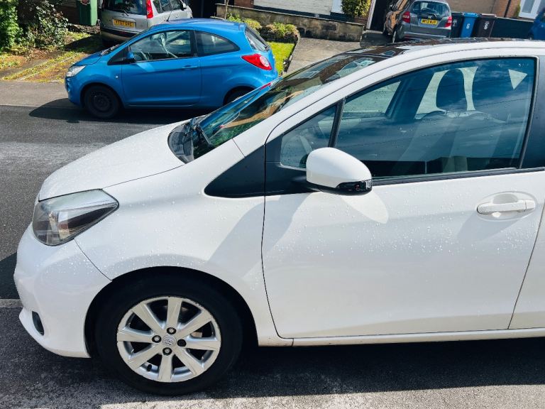 Toyota, YARIS, Hatchback, 2012, Manual, 1329key Less entry  (cc), 5 doors