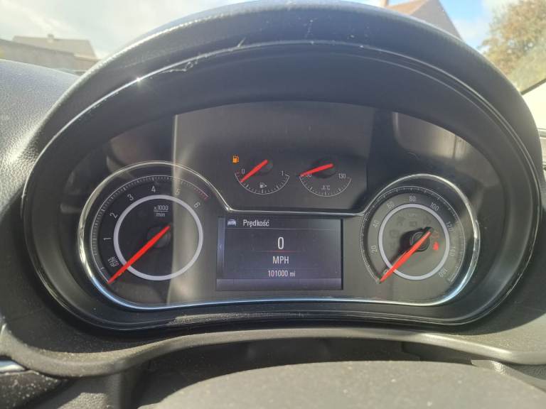 Vauxhall insignia 2.0cdti 2014years spares or repairs 