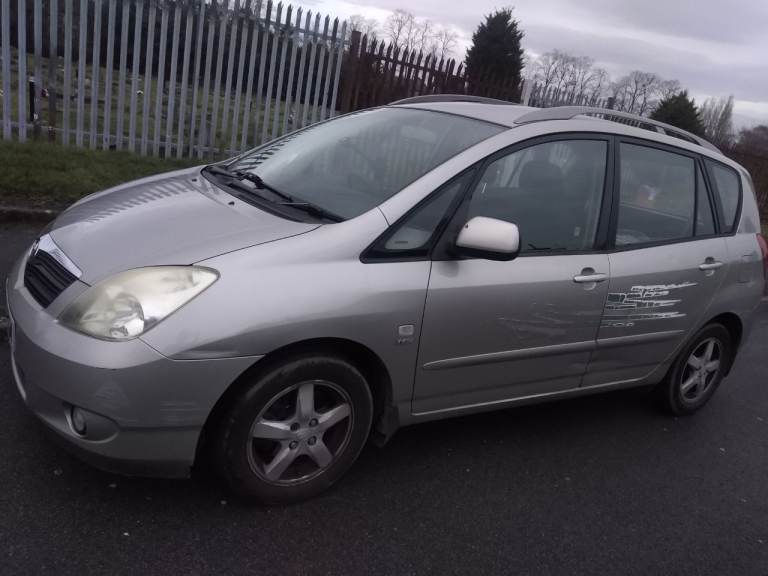 2002 Toyota Corolla verso 1.8 petrol+MOT June+tax+DRIVEAWAY OR DELIVERY OR A GOOD EXPORT 