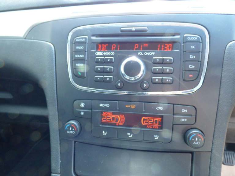 FORD GALAXY 1.6 TDCi Zetec ** 7 SEATER** **15 MONTHS WARRANTY** **12 MONTHS