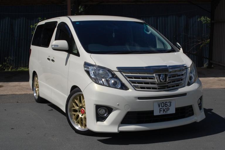 TOYOTA ALPHARD 2.4 GOLD EDITION  IVORY 2013 HIGH GRADE