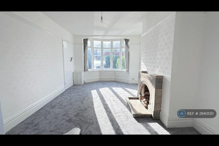 3 bedroom house in Corda Avenue, Manchester, M22 (3 bed) (#2940130)