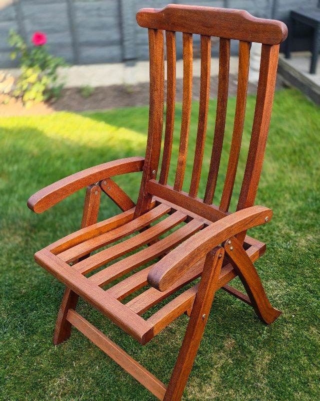 Bents Garden Centre Wooden Reclining Garden Chair with Cushion