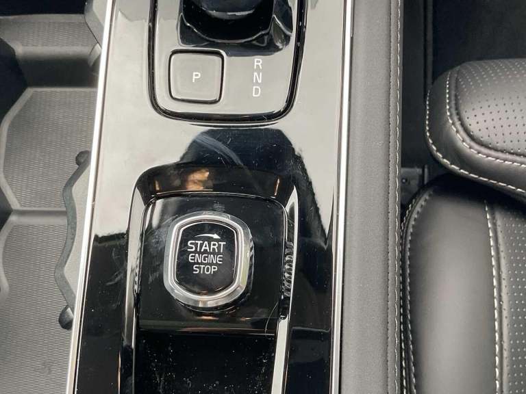 2025 Volvo XC90 Ultra, T8 AWD Plug-in hybrid, Electric/Petrol, Bright, 7 Seats ESTATE Petrol/Elec...