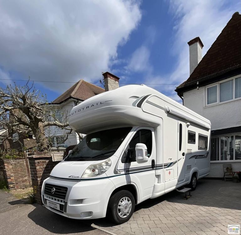 2010 Auto-Trail Apache 634 SE 2 berth 2 seat belt motorhome for sale