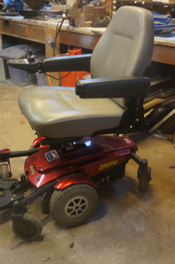 JAZZY PRIDE WHEELCHAIRT 