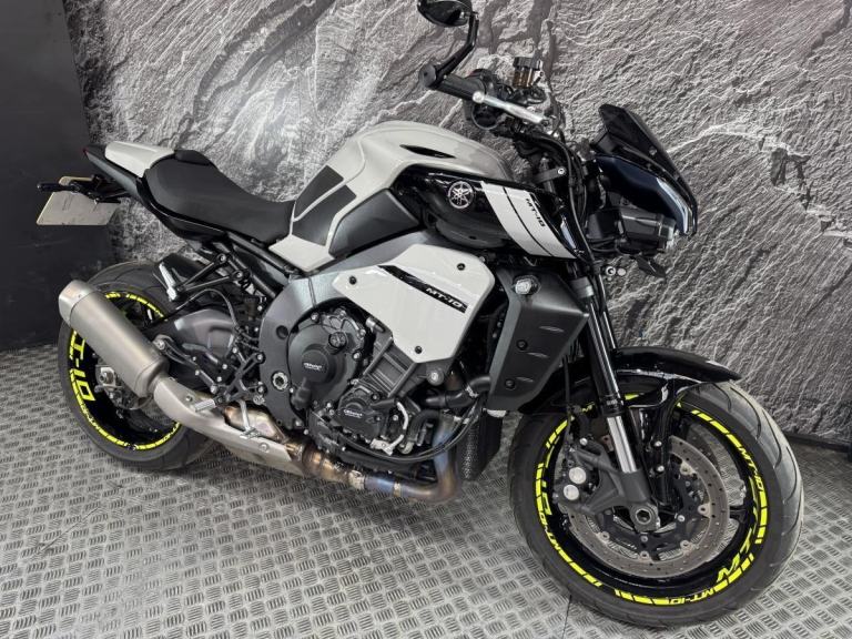 YAMAHA MT-10 MT 10 2022