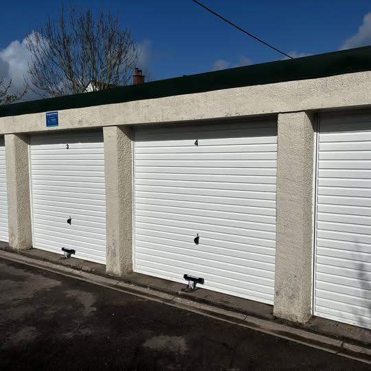 NEWLY RENOVATED GARAGES TO LET - WITHAM FRIARY