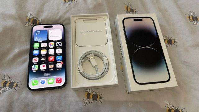 iPhone 14 Pro 256 GB in mint condition with box - Upgraded to iphone 17