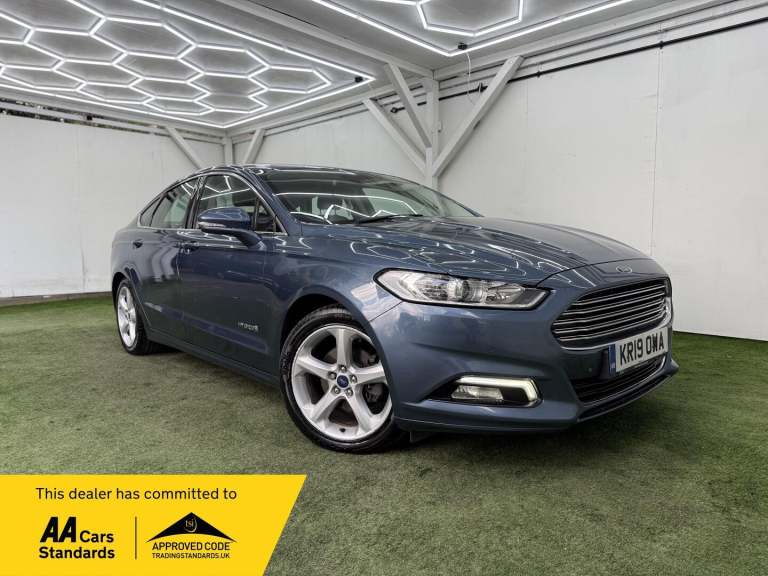  Ford Mondeo 2.0 TiVCT Titanium Edition CVT Euro 6 (s/s) 4dr (17 inch alloys) Petrol/Electric Hyb...
