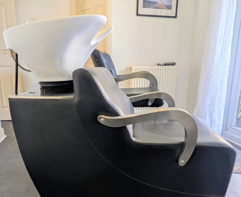 Saon Backwash basin + Chair