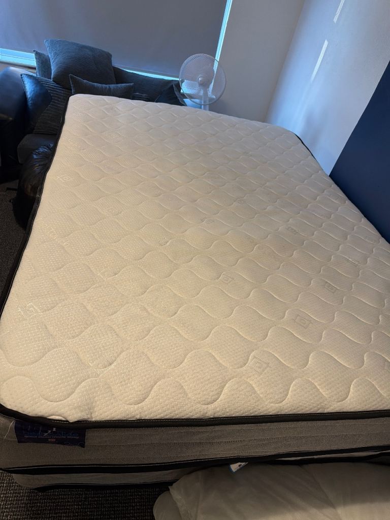 Clean Double Mattress- (NEED GONE TODAY/TOMORROW)