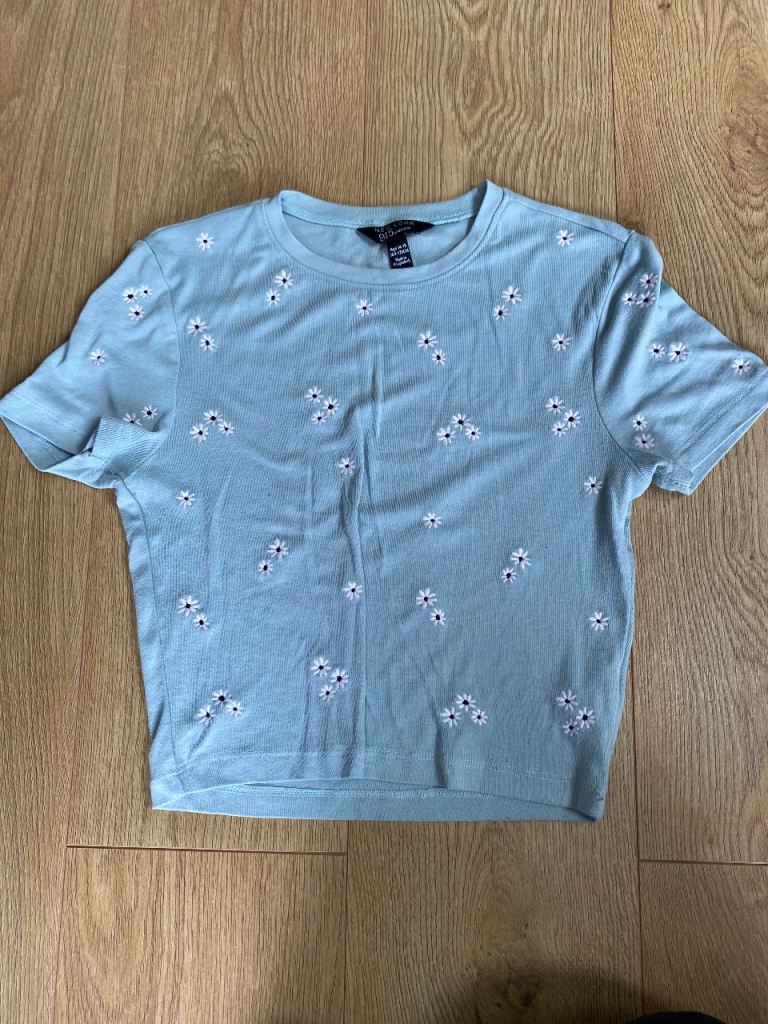 New Look Light Blue Floral T-Shirt – Good Condition